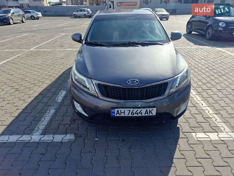 Kia Rio (2012)