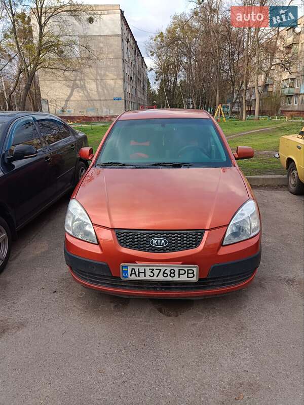 Kia Rio (2006)