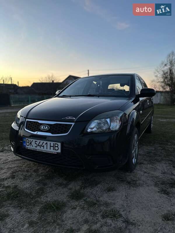 Kia Rio (2010)