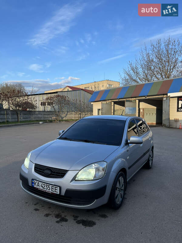 Kia Rio (2006)