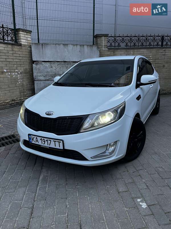 Kia Rio (2013)