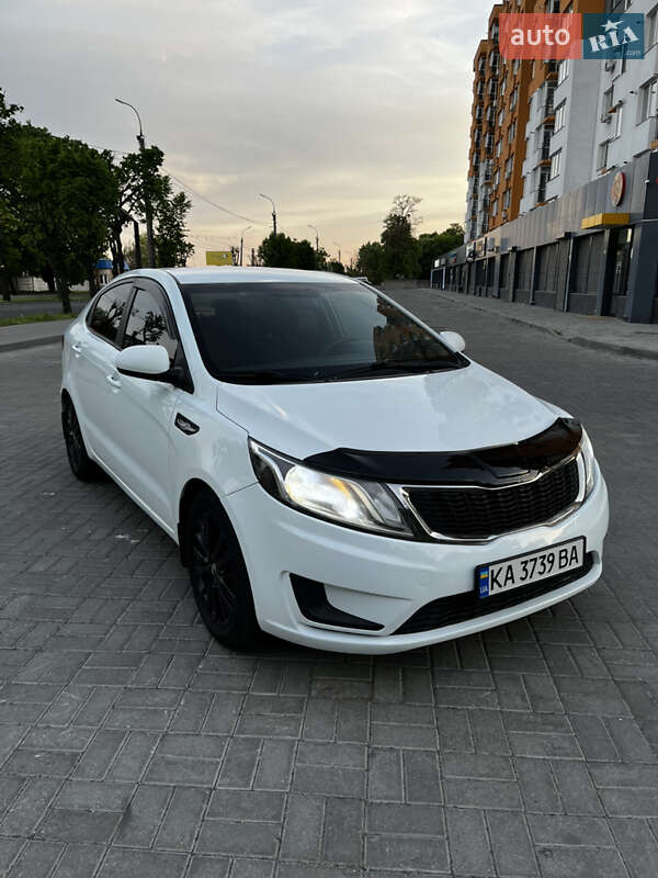 Kia Rio (2013)