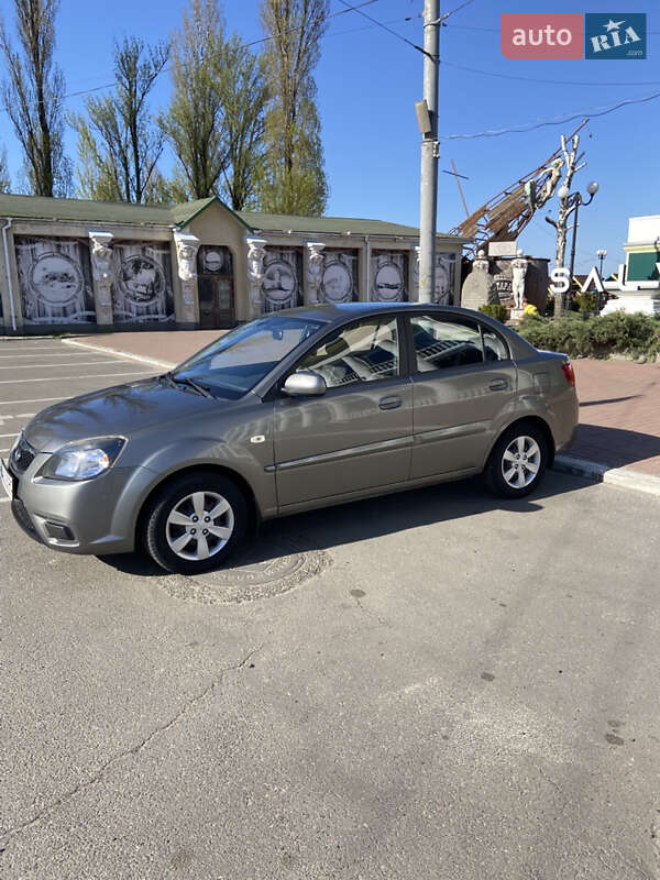 Kia Rio (2011)