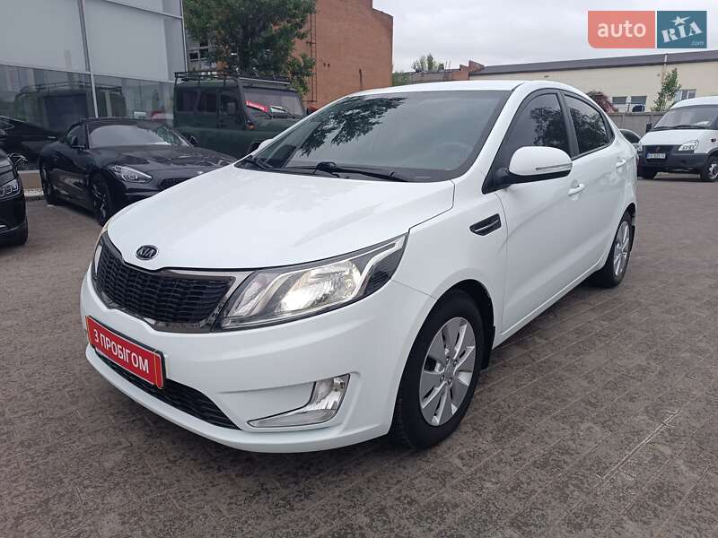 Kia Rio (2012)