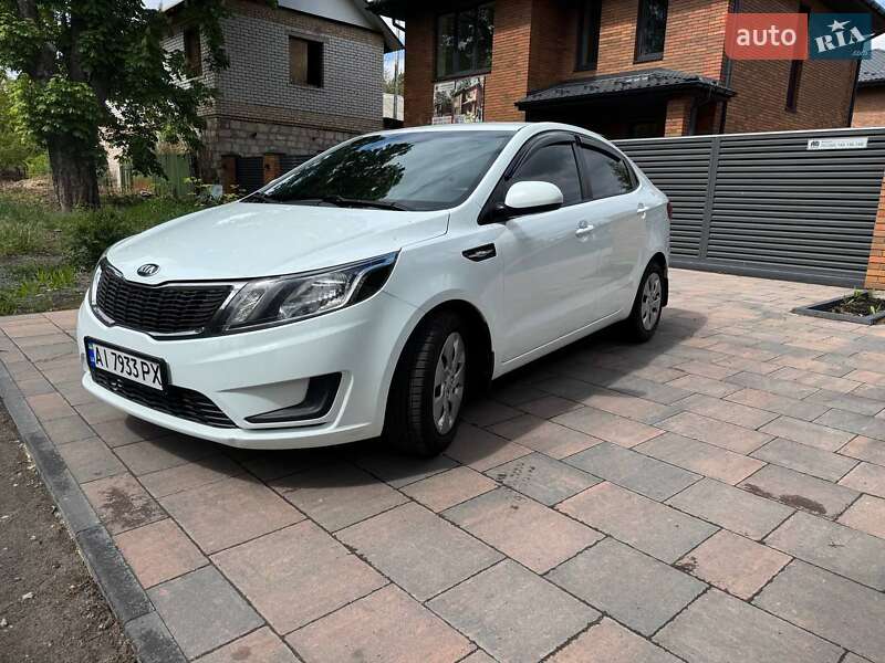 Kia Rio (2013)