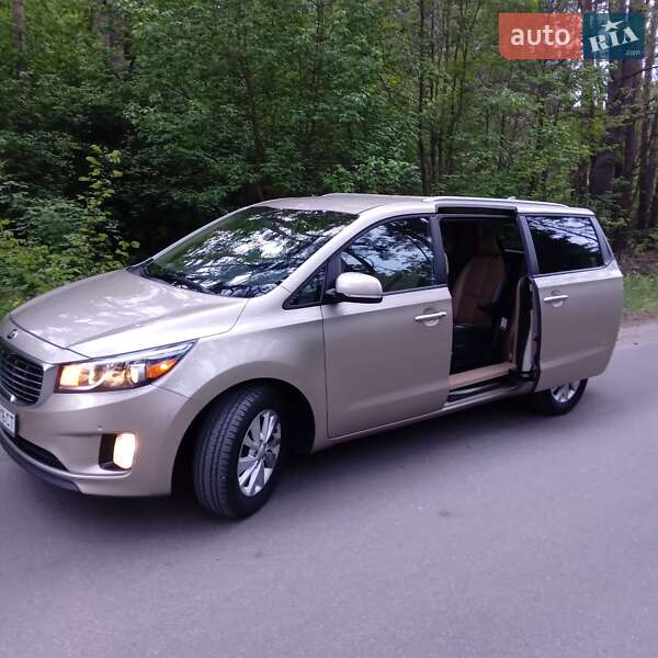 Kia Sedona (2016)