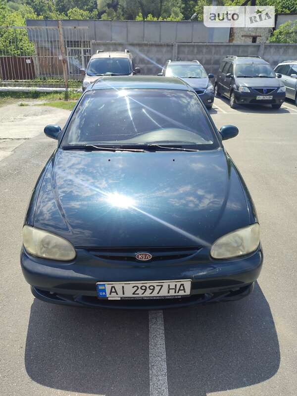 Kia Sephia (1999)