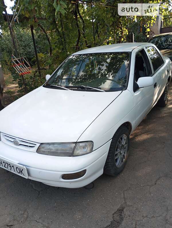 Kia Sephia (1996)