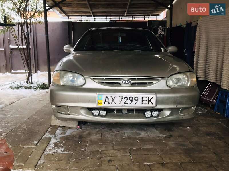 Kia Sephia (1998)