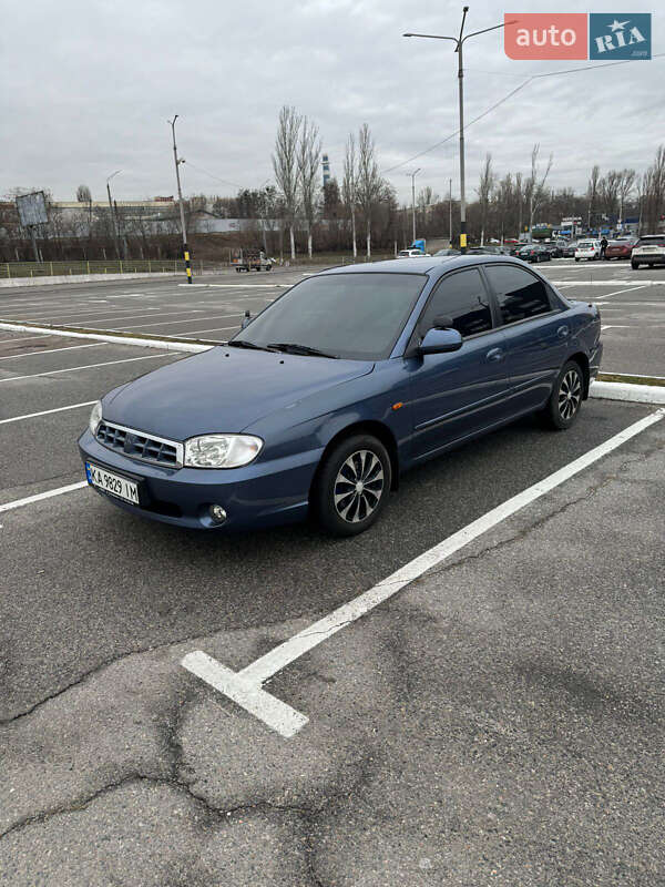Kia Sephia (2003)