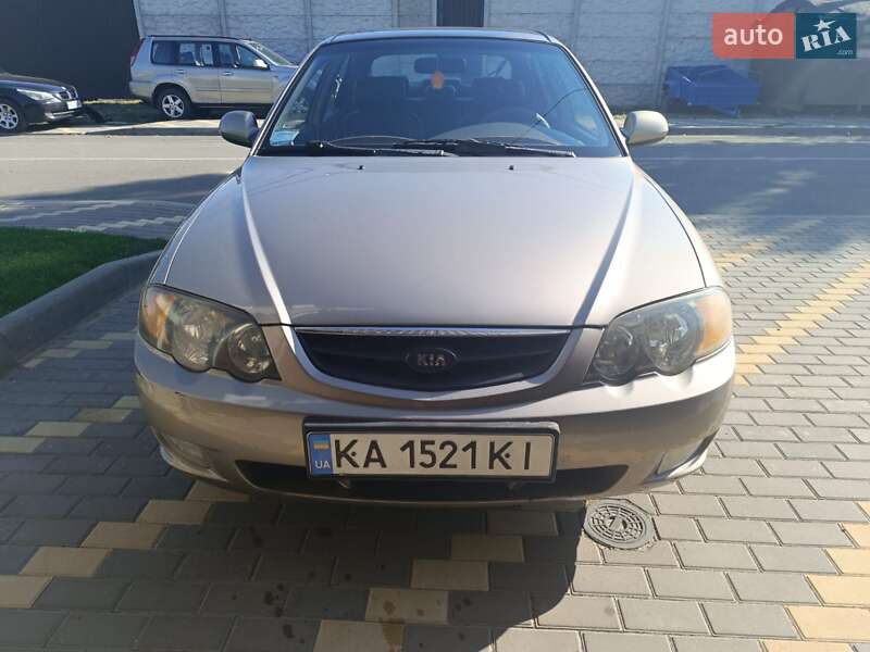 Kia Shuma (2002)