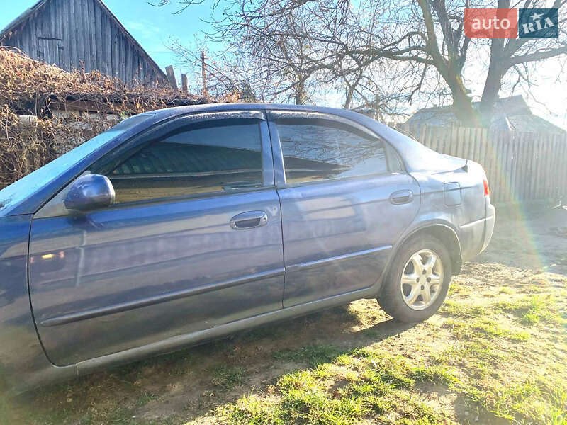 Kia Shuma (2002)