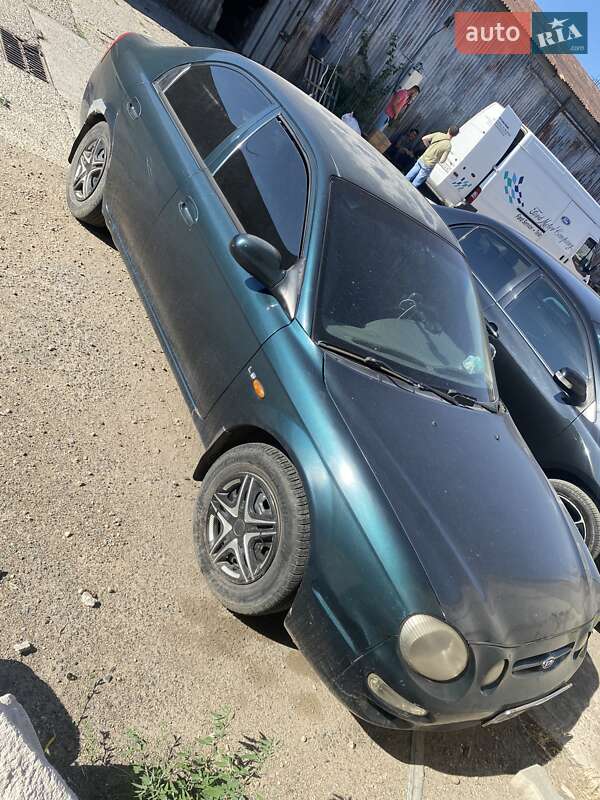 Kia Shuma (2000)