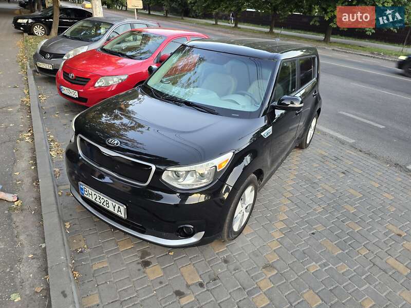 Kia Soul ev (2016)