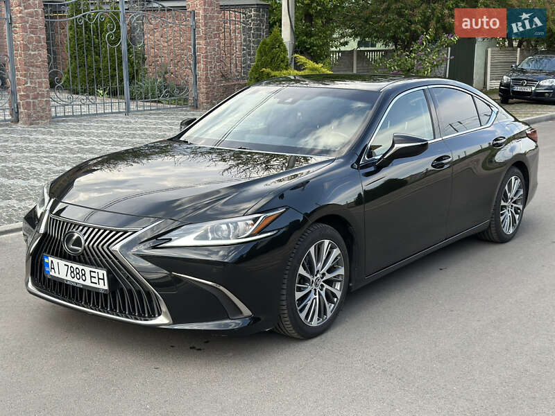 Lexus Es (2021)