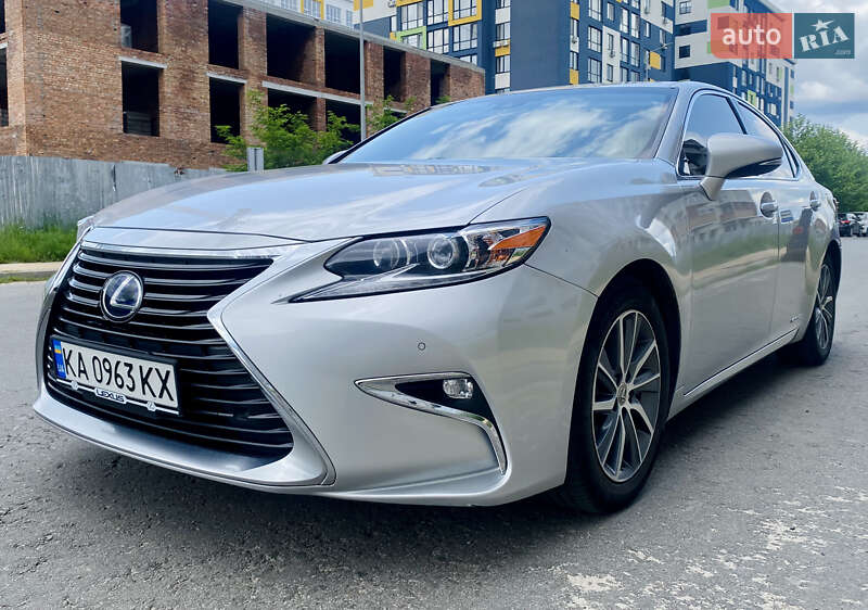 Lexus Es (2016)