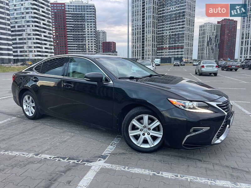 Lexus Es (2016)