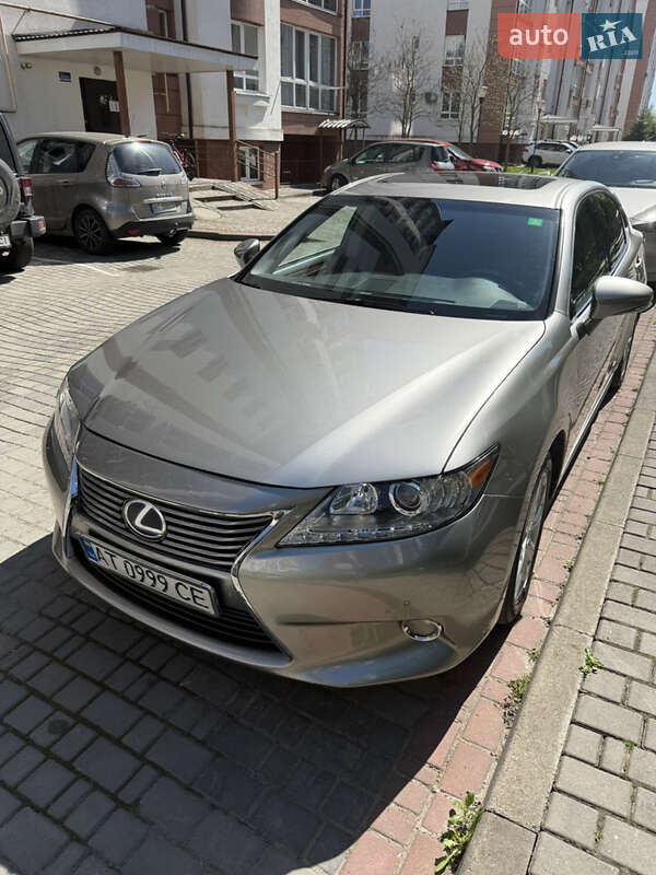 Lexus Es (2015)