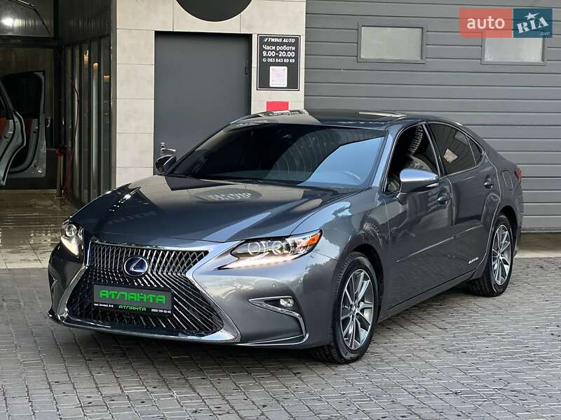 Lexus Es (2016)