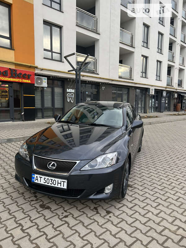 Lexus Is 220d (2005)