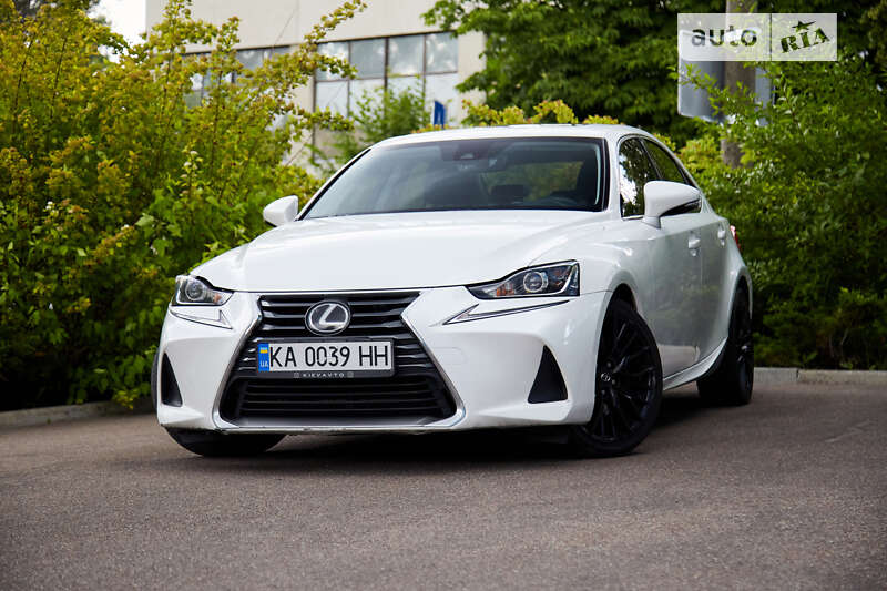 Lexus Is 200t (2017)