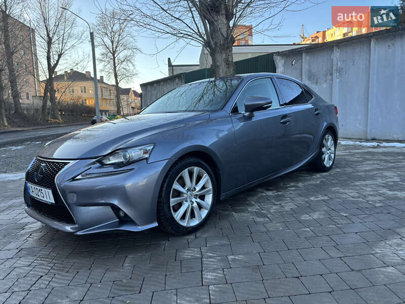 Lexus Is (2014)