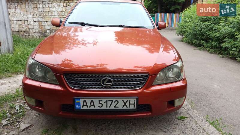 Lexus Is (1999)
