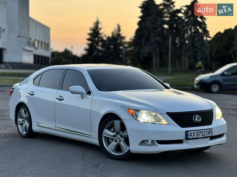 Lexus Ls (2008)