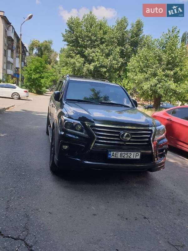 Lexus Lx (2015)