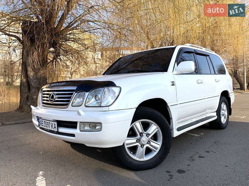 Lexus Lx (2005)