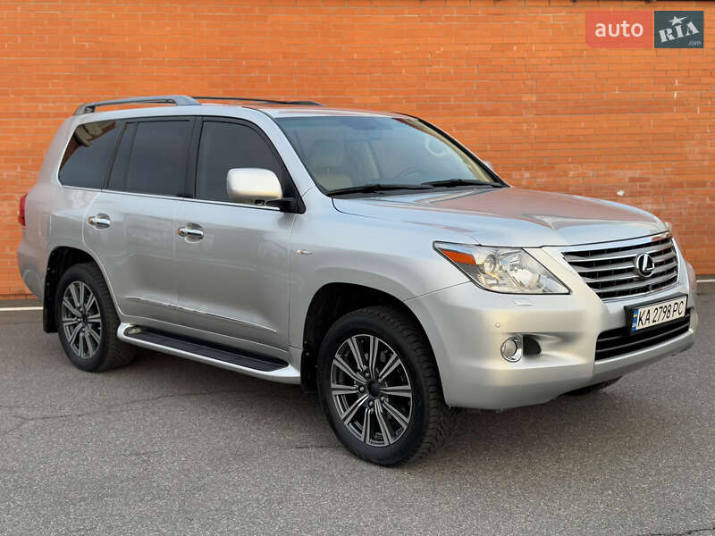 Lexus Lx (2010)