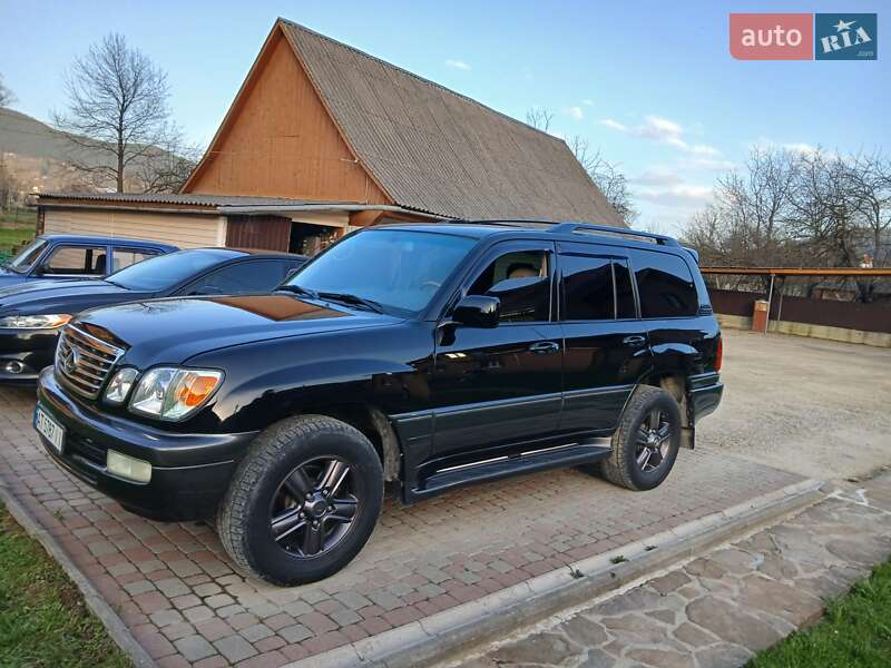 Lexus Lx (2005)