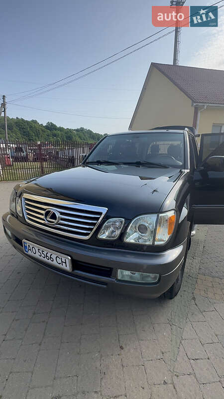 Lexus Lx (2005)