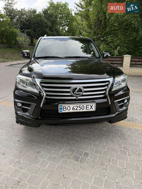 Lexus Lx (2013)