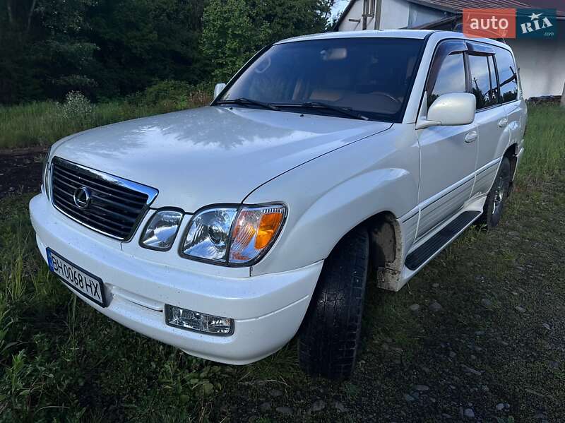 Lexus Lx (2001)