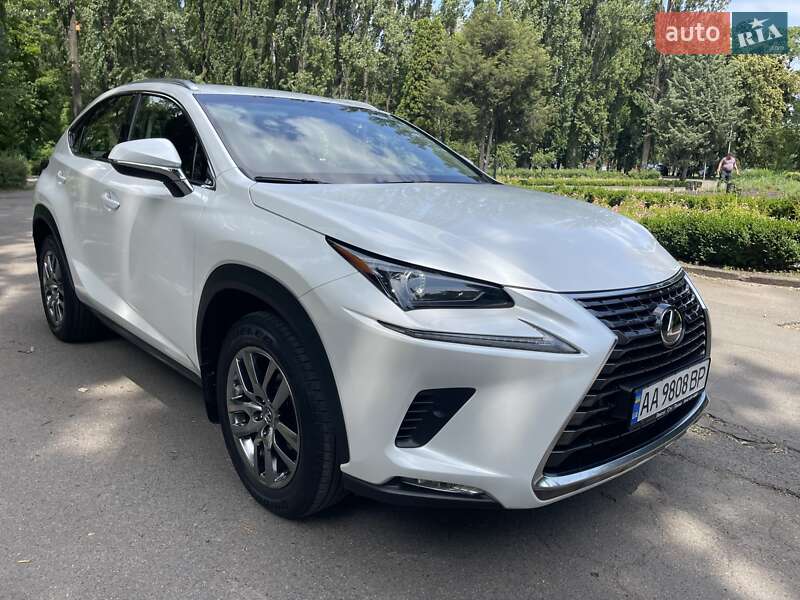 Lexus Nx (2019)