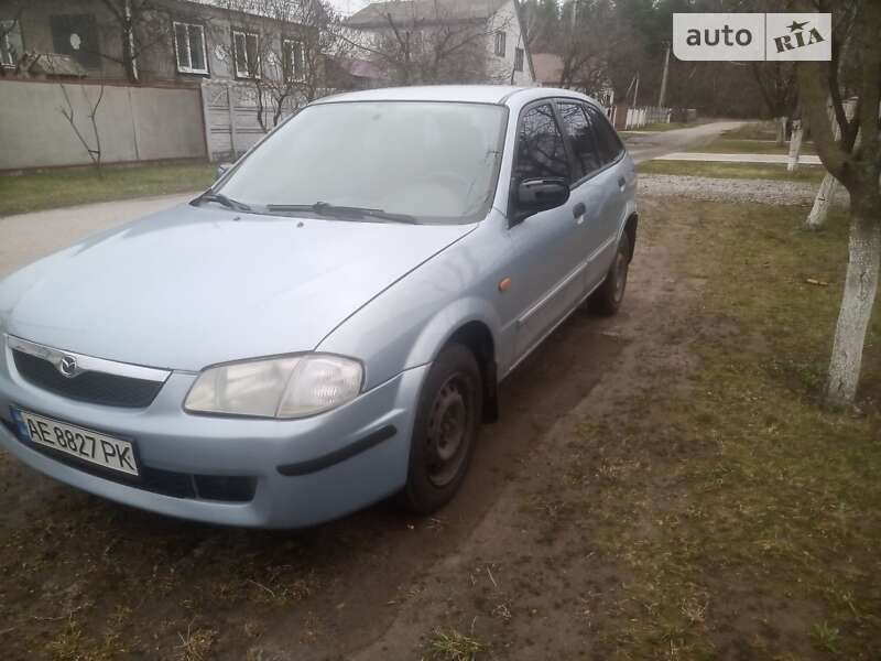 Mazda 323 (2001)