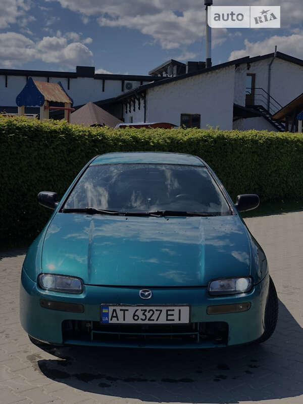 Mazda 323 (1998)