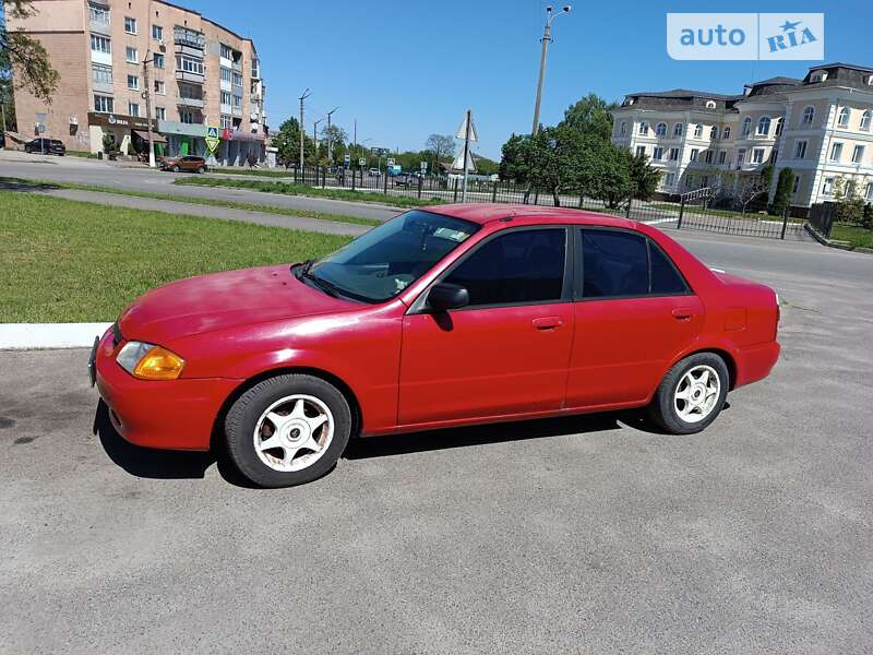 Mazda 323 (2000)