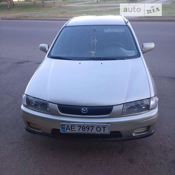 Mazda 323 (1998)
