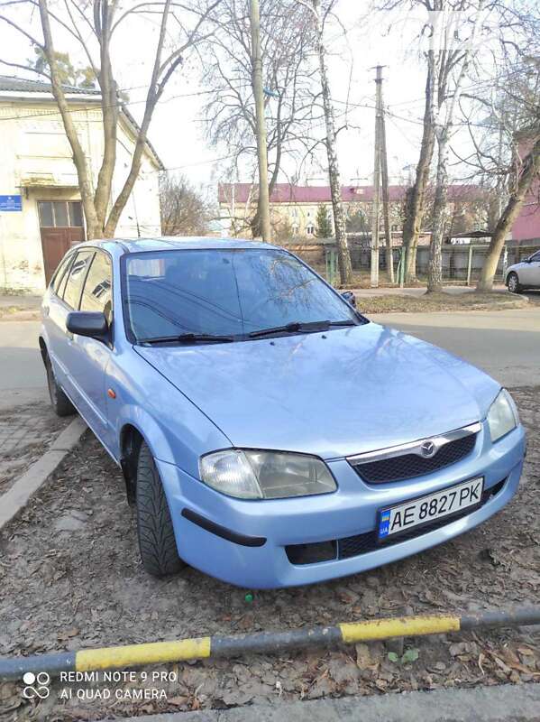 Mazda 323 (2001)