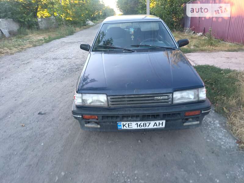 Mazda 323 (1987)