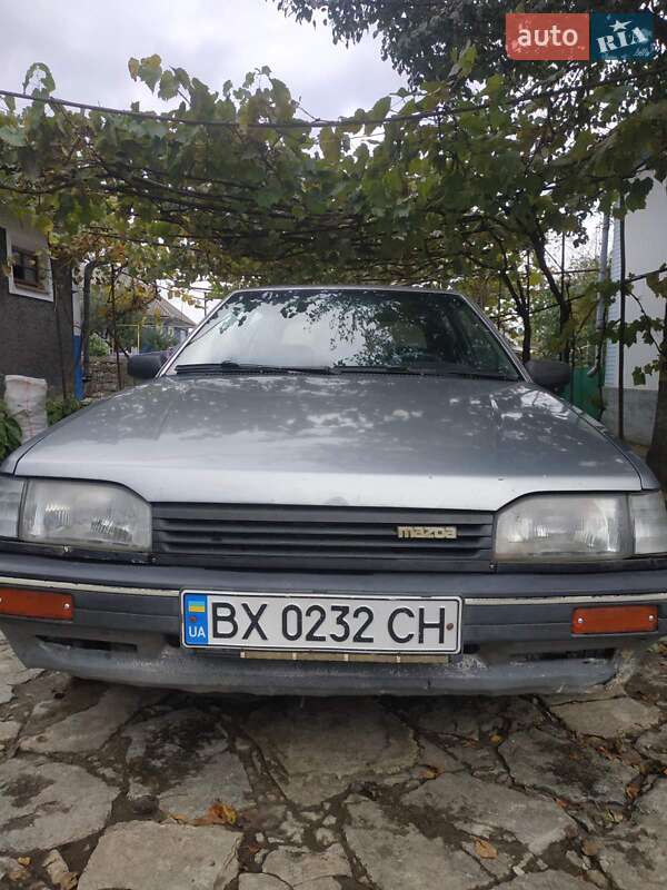 Mazda 323 (1988)