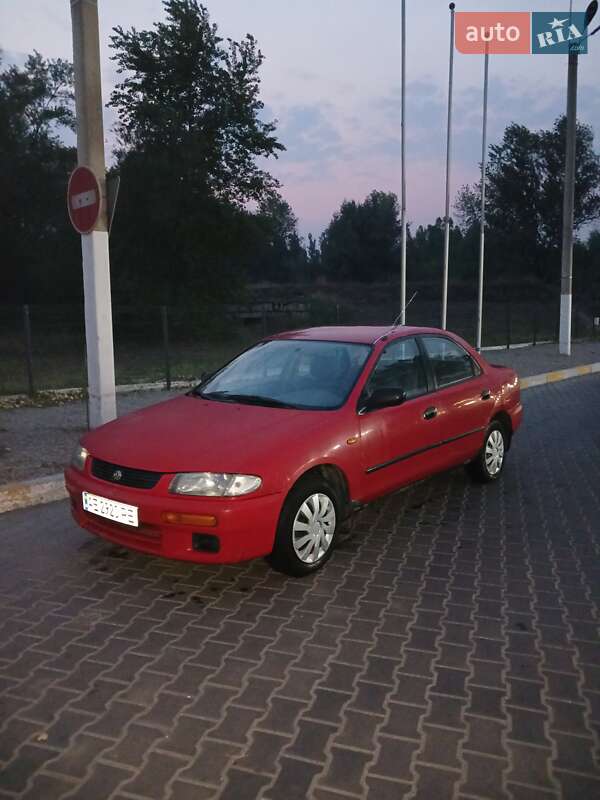 Mazda 323 (1996)