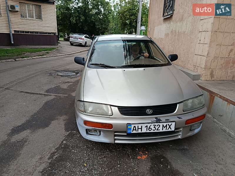 Mazda 323 (1996)