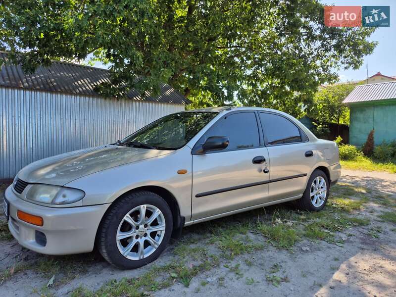 Mazda 323 (1997)