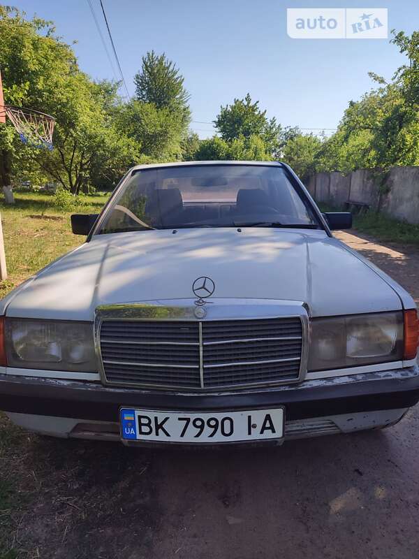 Mercedes-benz 190 (1992)