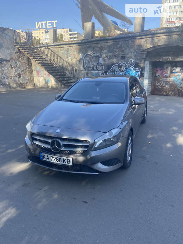 Mercedes-benz A 180 cdi (2013)
