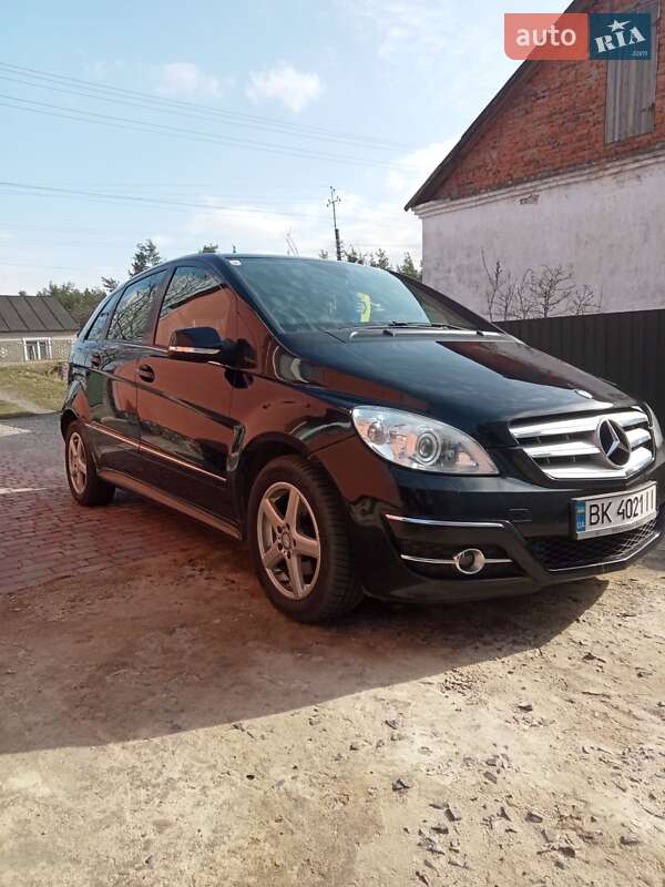 Mercedes-benz B 200 (2009)