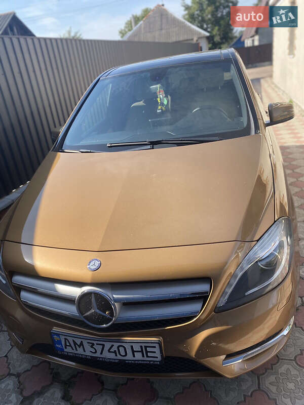 Mercedes-benz B-class (2012)